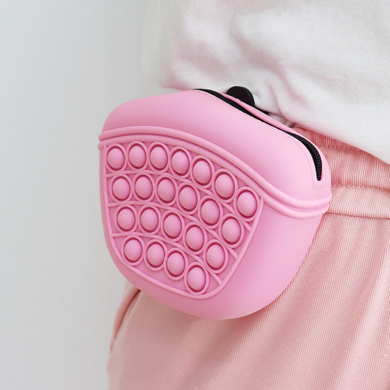 Hands-Free Treat Pouch – Train & Reward On-The-Go!
